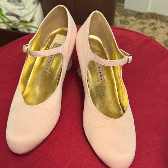 Apostrophe Shoes - Apostrophe Light Pink Mary Jane Heels